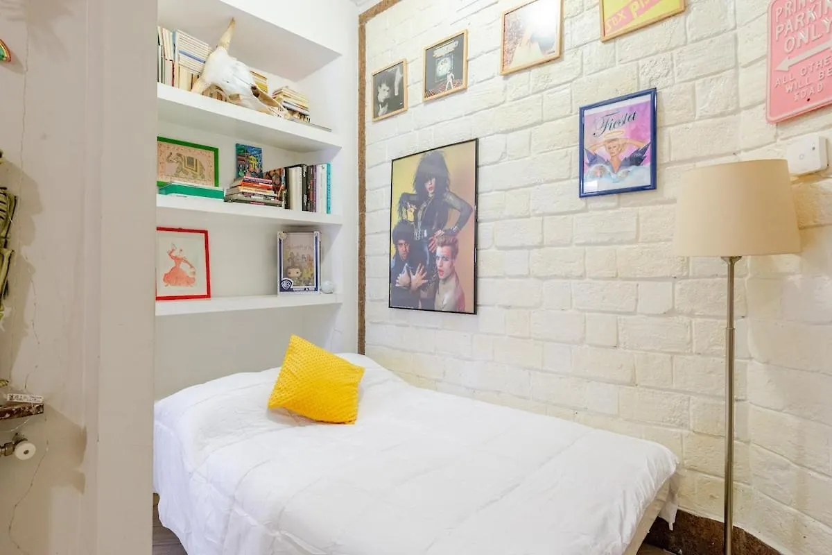 Apartment Artistic Colorful Apart Vatican Museums Rome