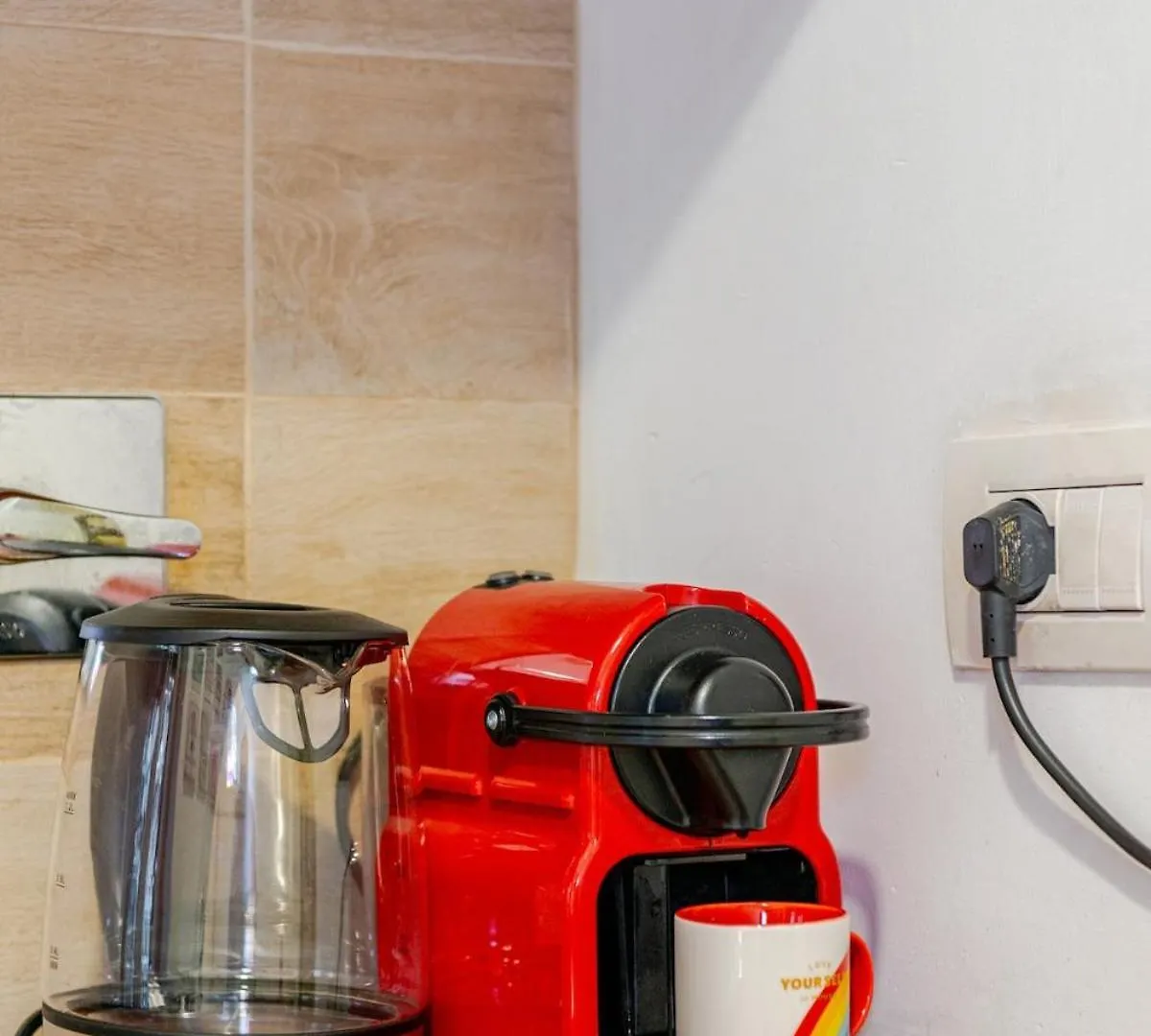 Artistic Colorful Apart Vatican Museums Rome Apartment